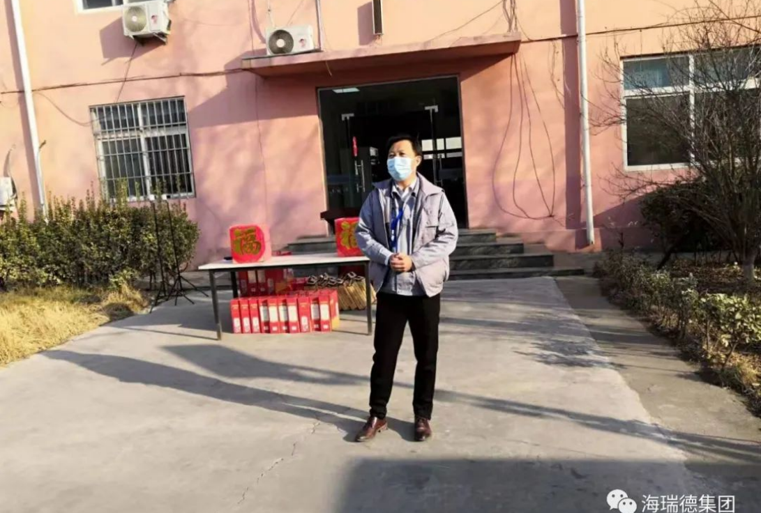 开工，，，，模具，，，，工业园，，，，智能化妆备
